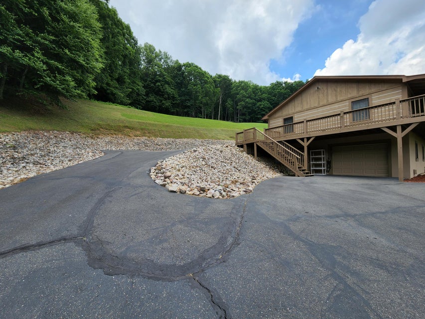 Photo #13: 438 Longview Drive