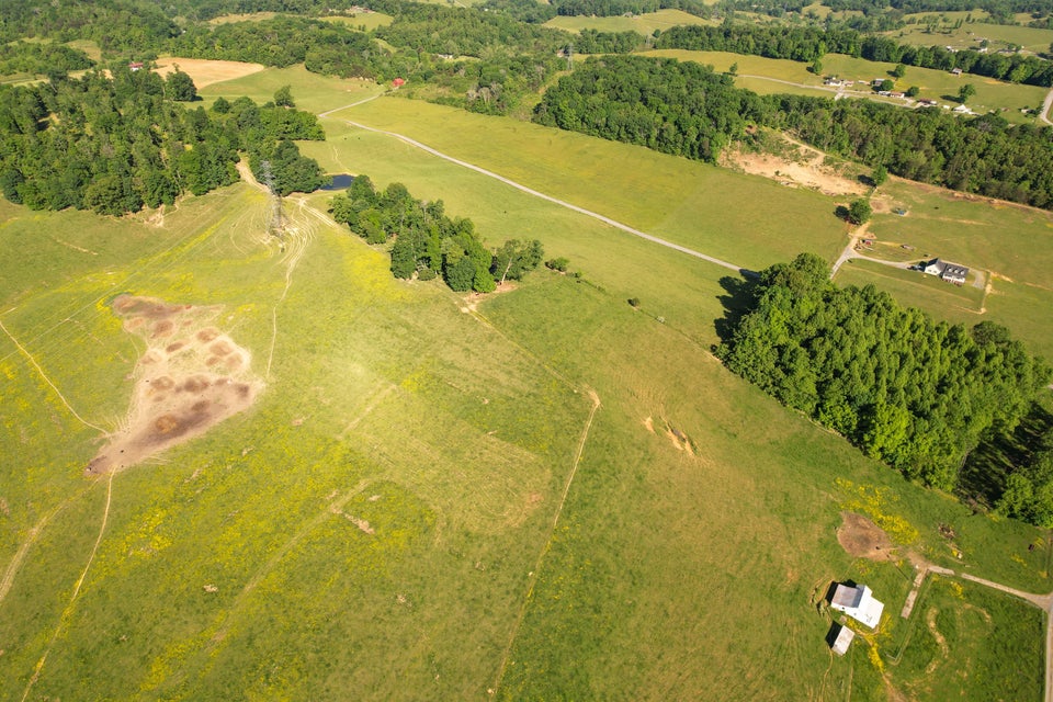 Photo #5: 240 West Camp Ground Road Road