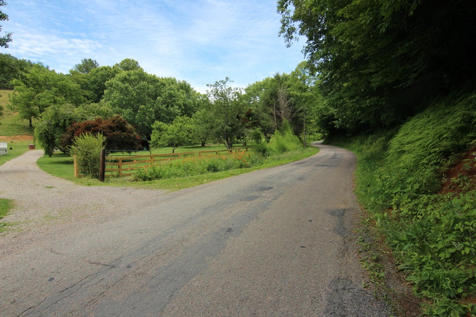 Photo #43: 1563 Stage Road