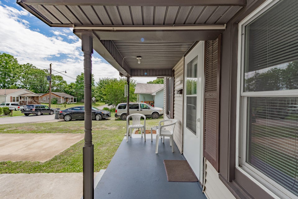 Photo #4: 205 Willow Street