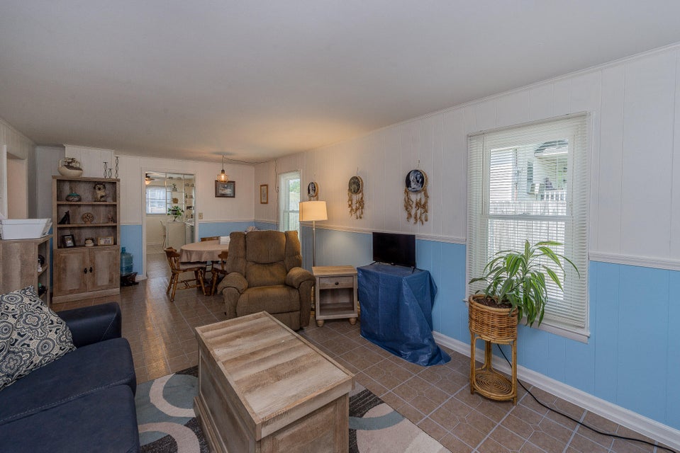 Photo #5: 205 Willow Street