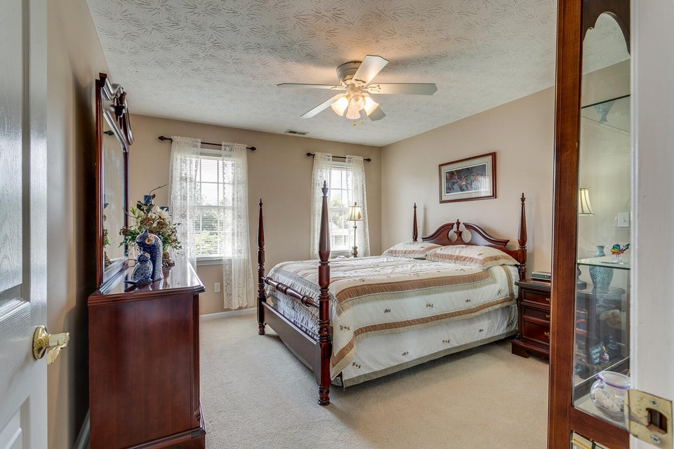 Photo #32: 17261 Crabtree Court
