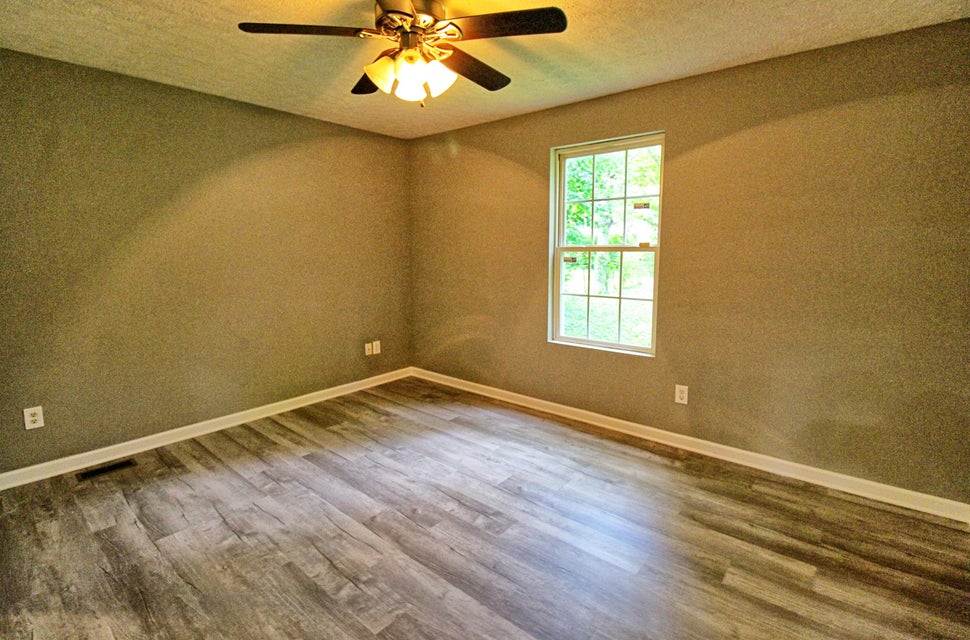 Photo #16: 509 Pardee Street