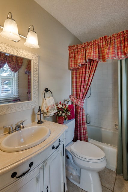 Photo #38: 145 Clearview Street