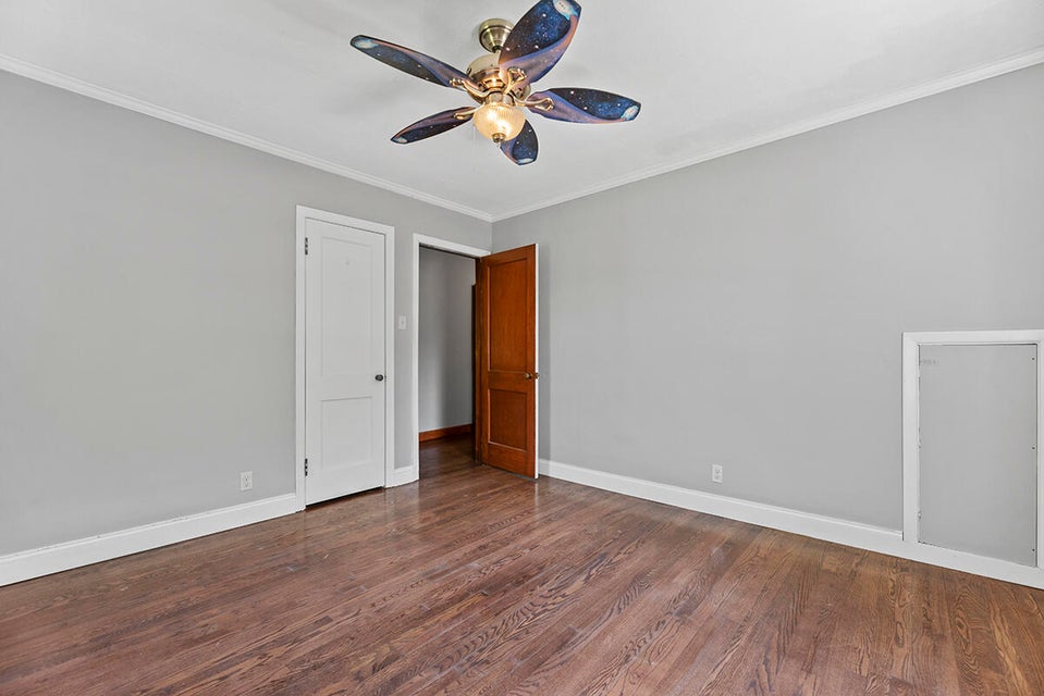 Photo #19: 3217 Avondale Avenue