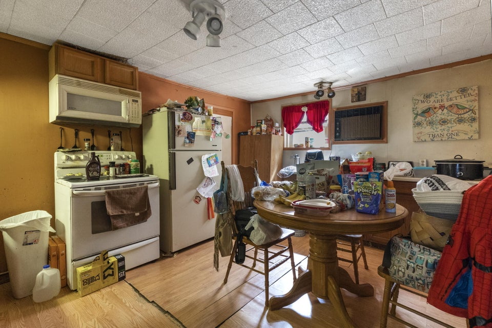 Photo #3: 105 Tipton Street