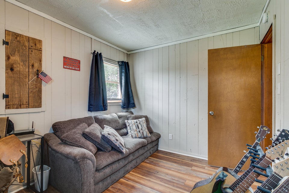 Photo #20: 217 Blue Bonnet Drive