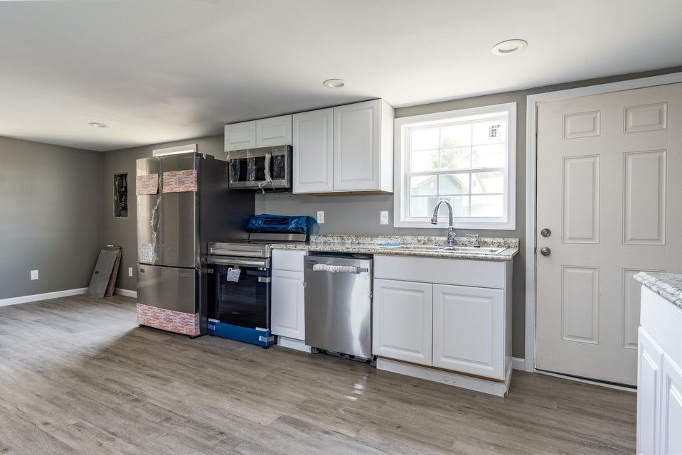 Photo #13: 507 Kincaid Street
