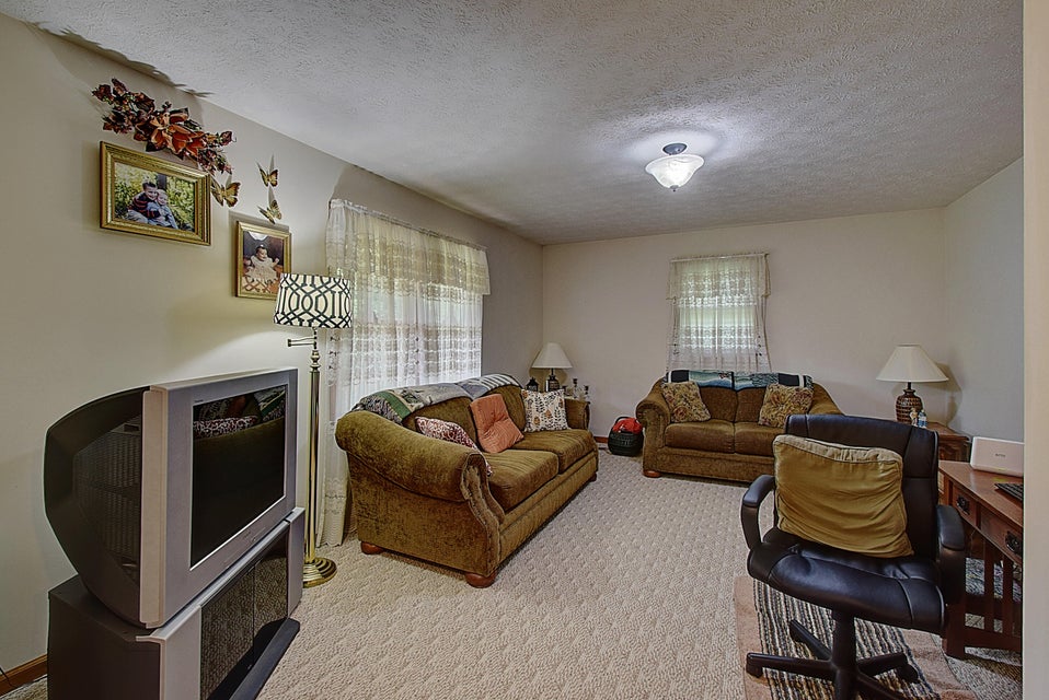Photo #10: 101 Pine Lane