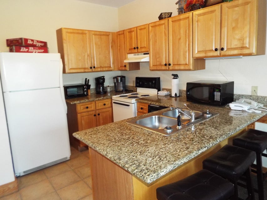Photo #18: 830 Golf View Blvd.