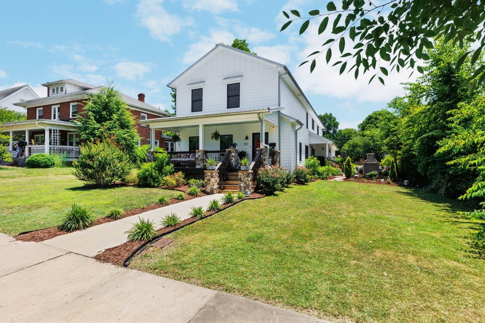 Photo #30: 727 Maple Street