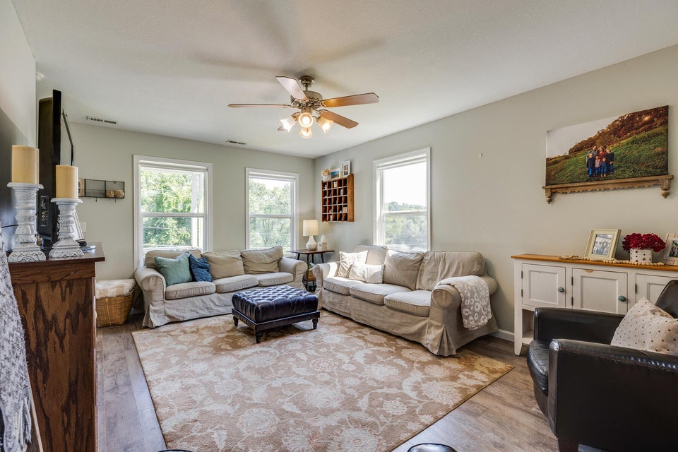 Photo #9: 1616 Hillview Drive