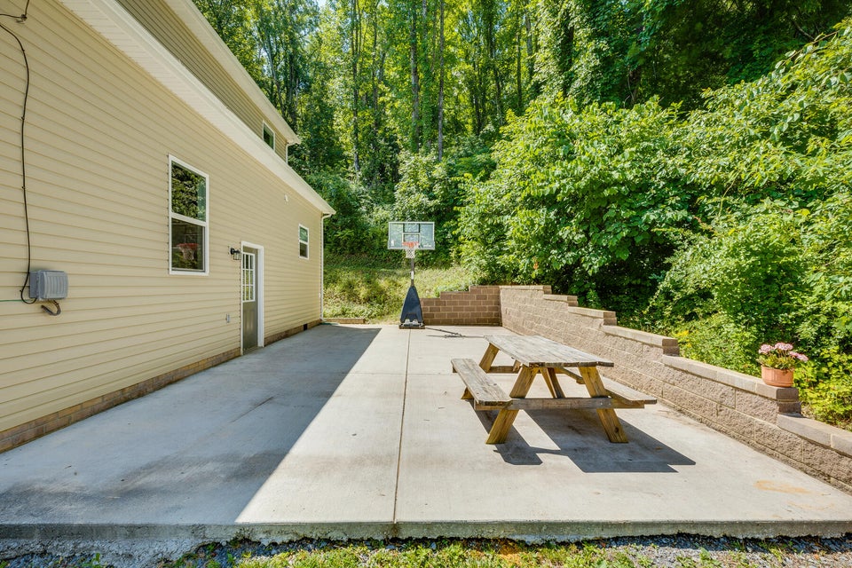 Photo #34: 1616 Hillview Drive