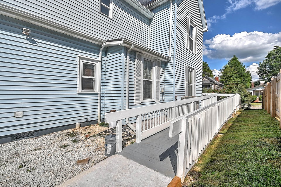Photo #57: 123 Unaka Avenue