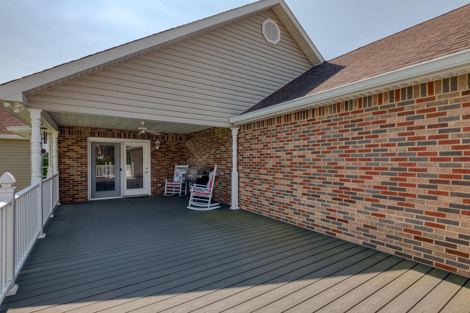 Photo #4: 152 Oak View Street