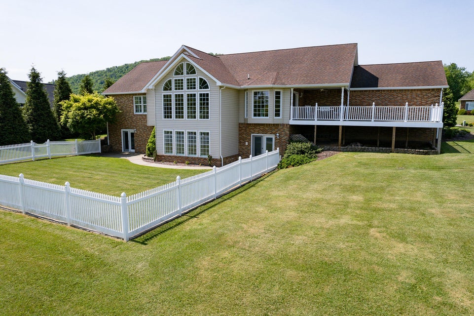 Photo #10: 152 Oak View Street