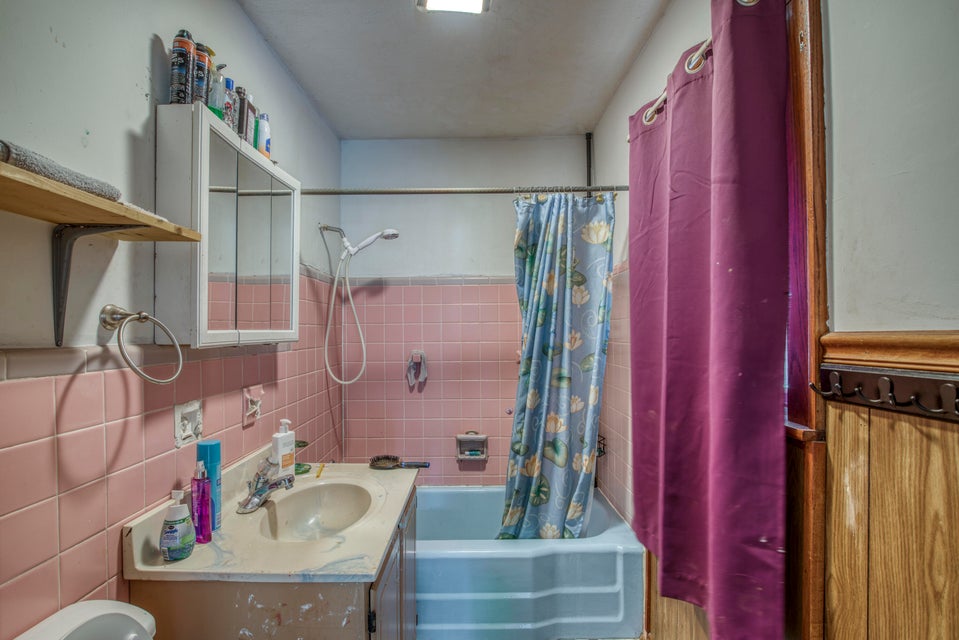 Photo #12: 101 Gilbert Street