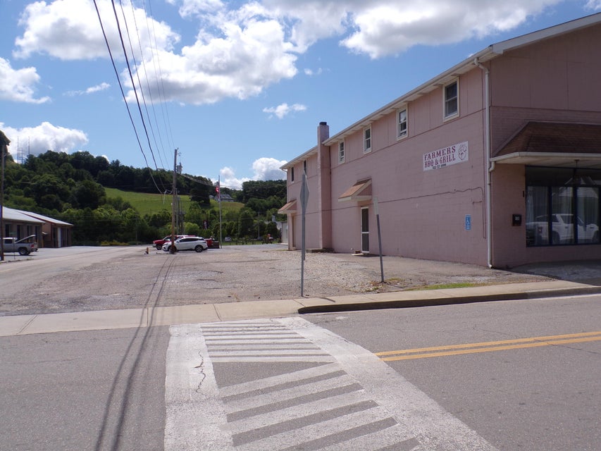 Photo #2: 424 Church Street