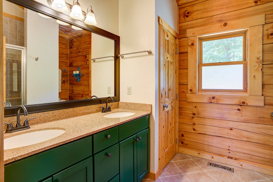 Photo #27: 200 Riverview Court