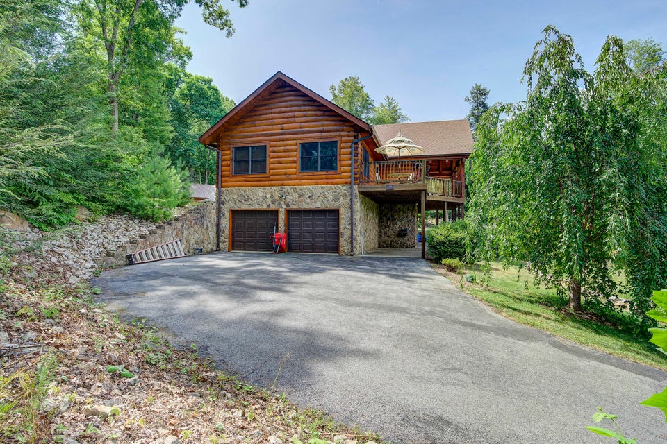 Photo #66: 200 Riverview Court