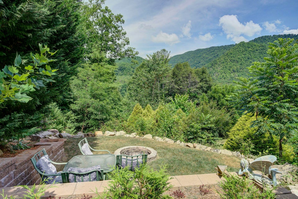 Photo #68: 200 Riverview Court