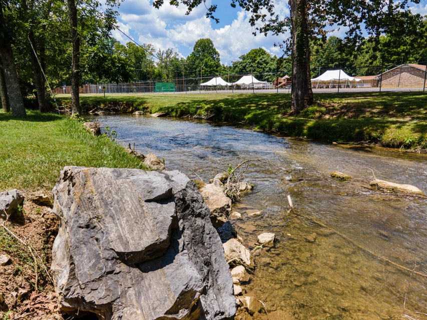 Photo #18: 160 Creekside Trail