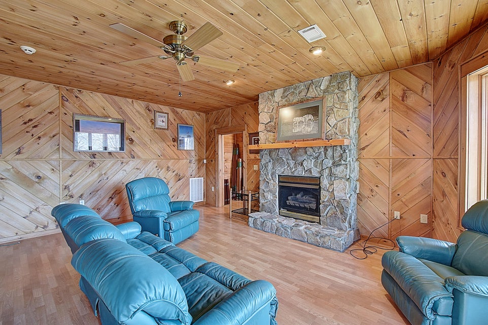 Photo #32: 201 Bear Ridge Drive