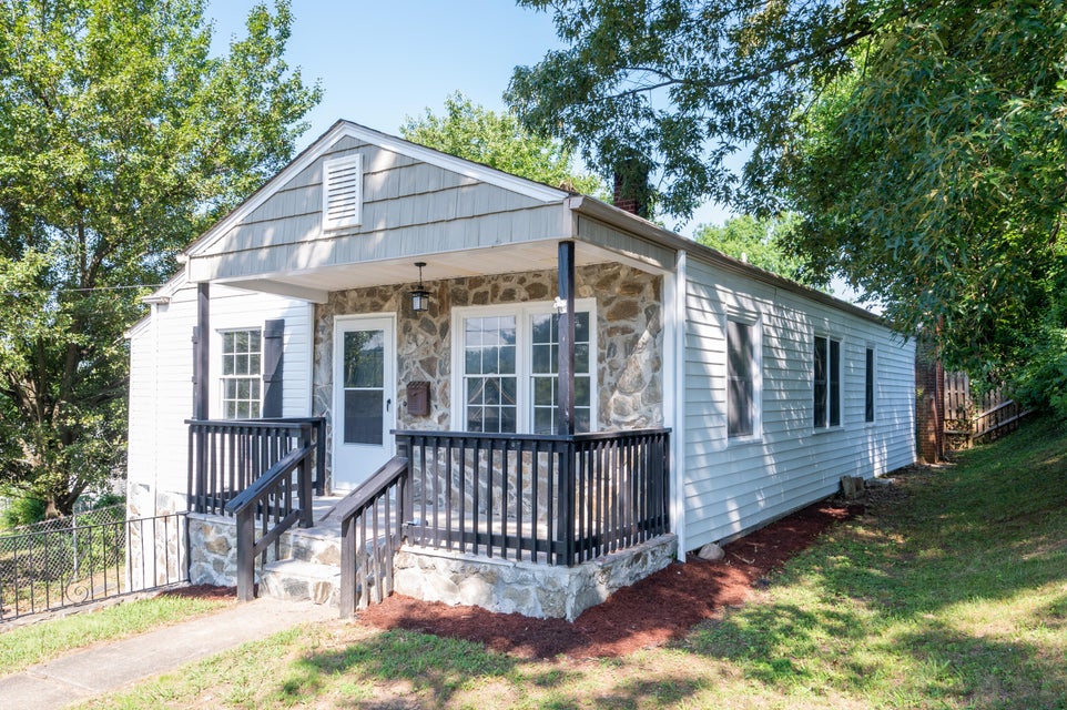 Photo #2: 1212 Lamont Street