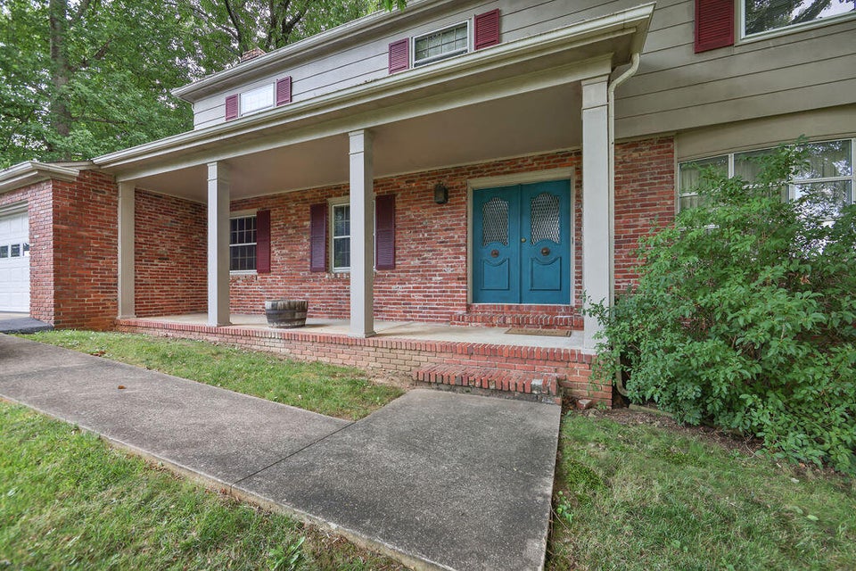 Photo #4: 412 Oakmont Drive