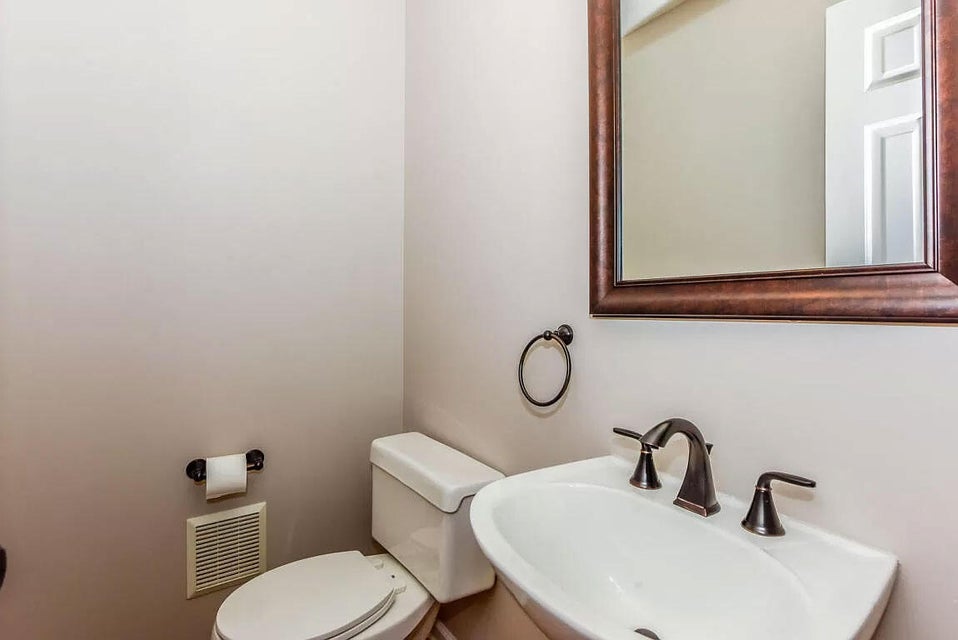 Photo #19: 821 Briarcliff Circle