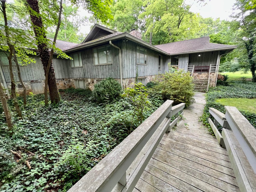 Photo #38: 821 Briarcliff Circle