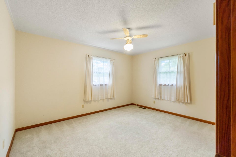 Photo #20: 918 Sylvan Circle