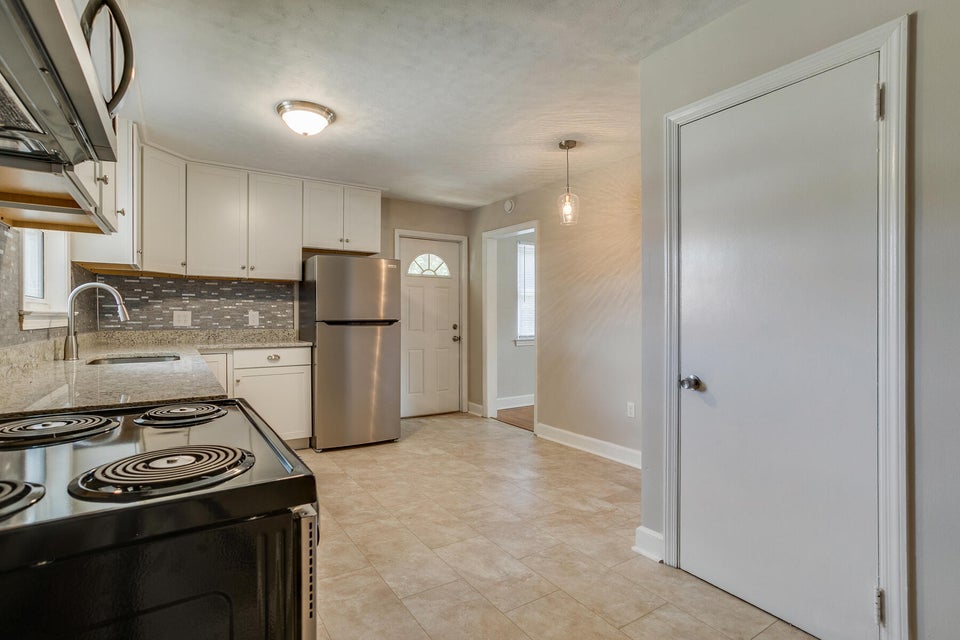 Photo #7: 2241 Cypress Street