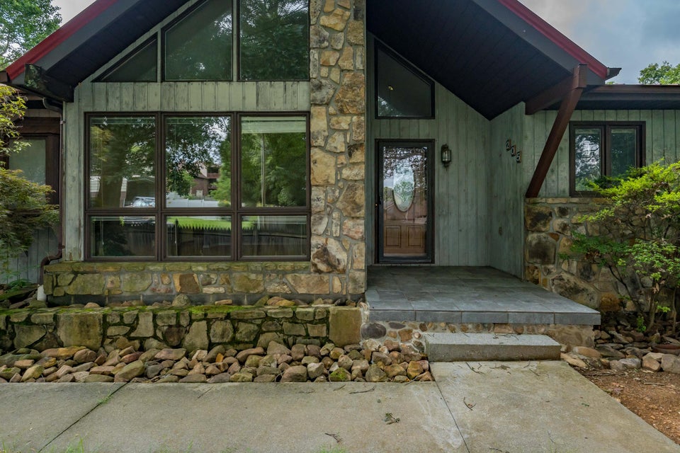 Photo #2: 205 Spring Valley Road