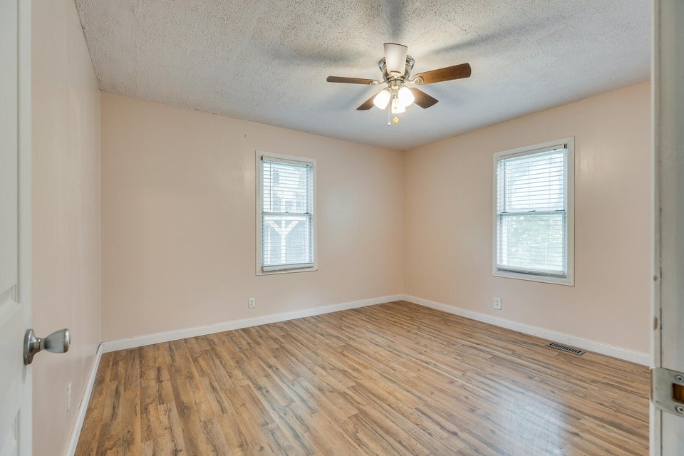 Photo #9: 914 Nave Street