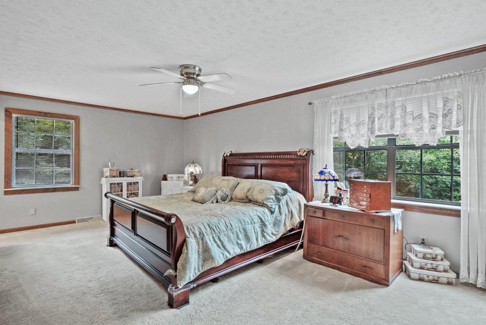 Photo #15: 105 Oakmont Lane