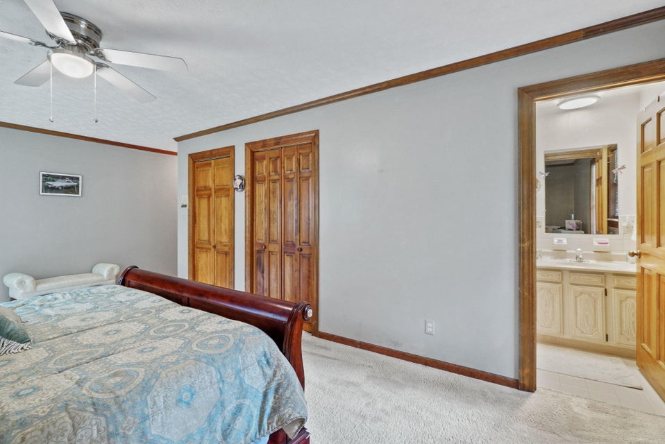 Photo #16: 105 Oakmont Lane