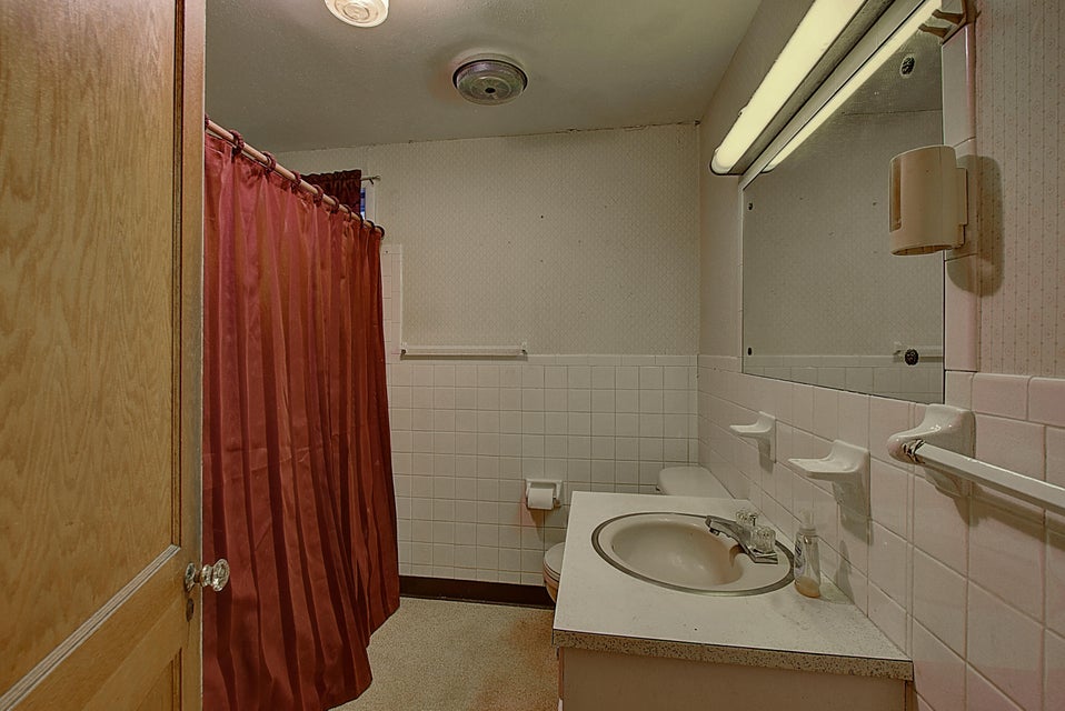 Photo #27: 1119 Grove Street