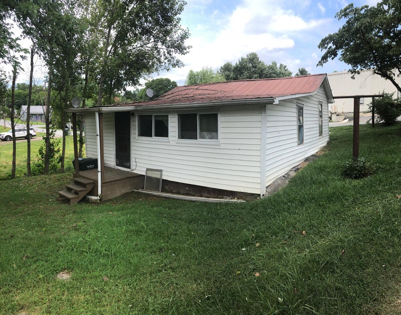 Photo #2: 306 Housley Avenue