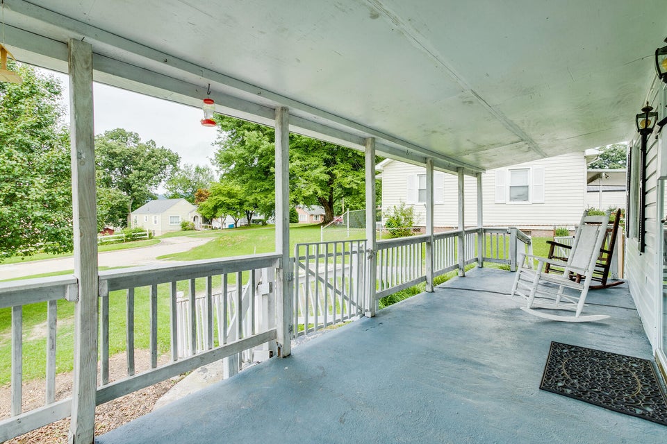 Photo #5: 1849 Oakwood Drive