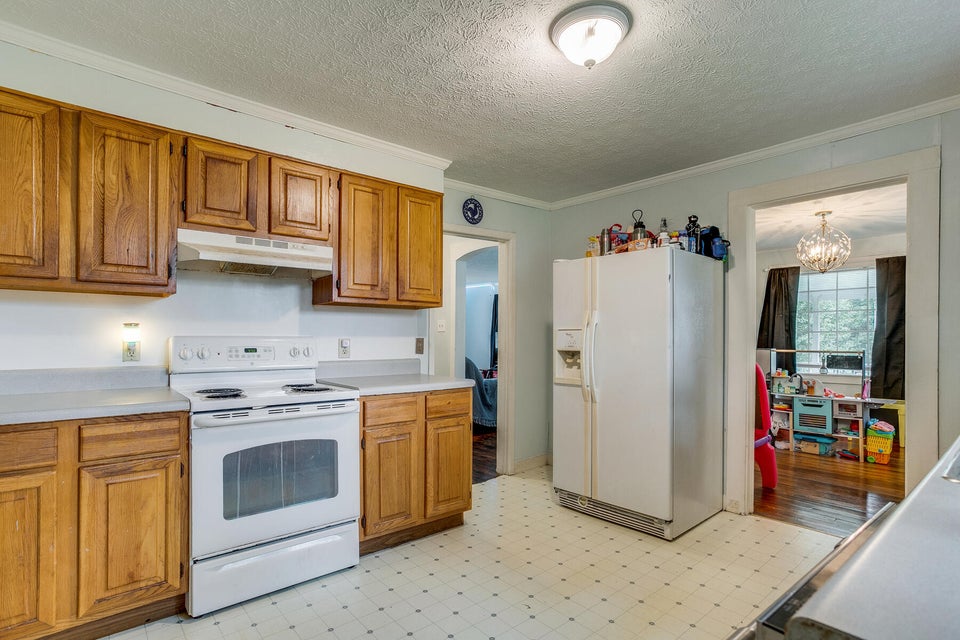 Photo #15: 1849 Oakwood Drive