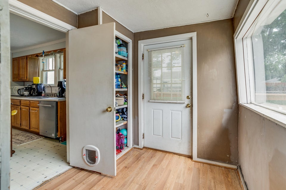 Photo #36: 1849 Oakwood Drive