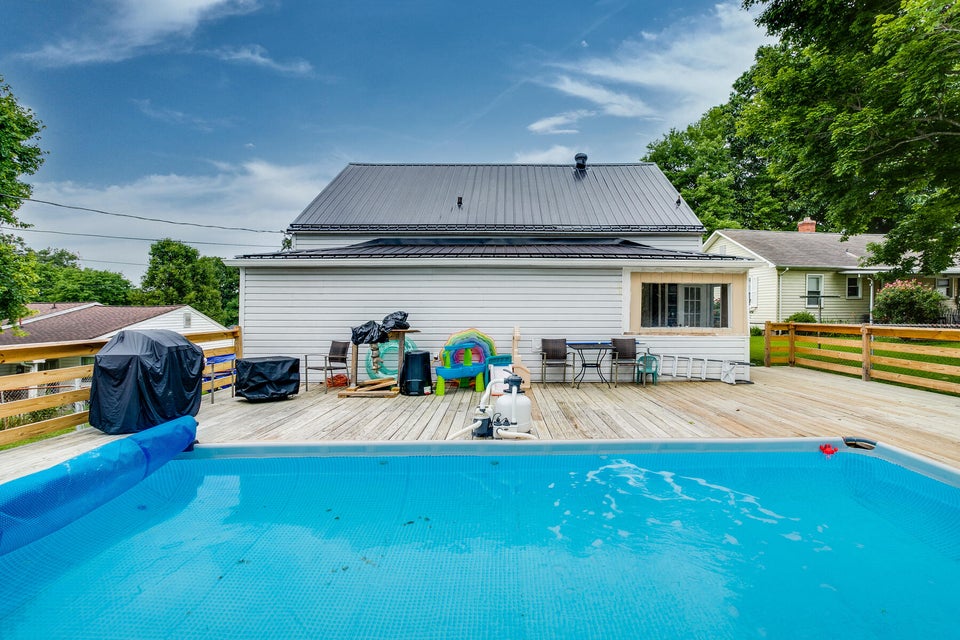 Photo #39: 1849 Oakwood Drive