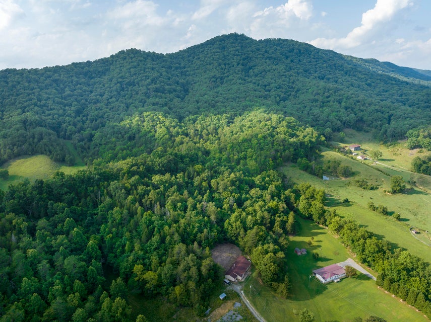 Photo #34: 2139 Beech Creek Road