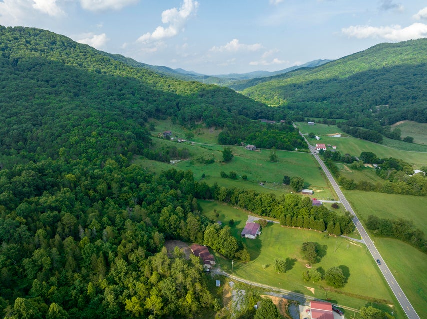 Photo #37: 2139 Beech Creek Road