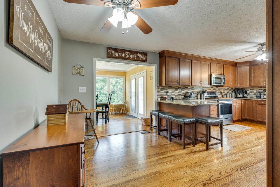 Photo #9: 631 Chadwell Road