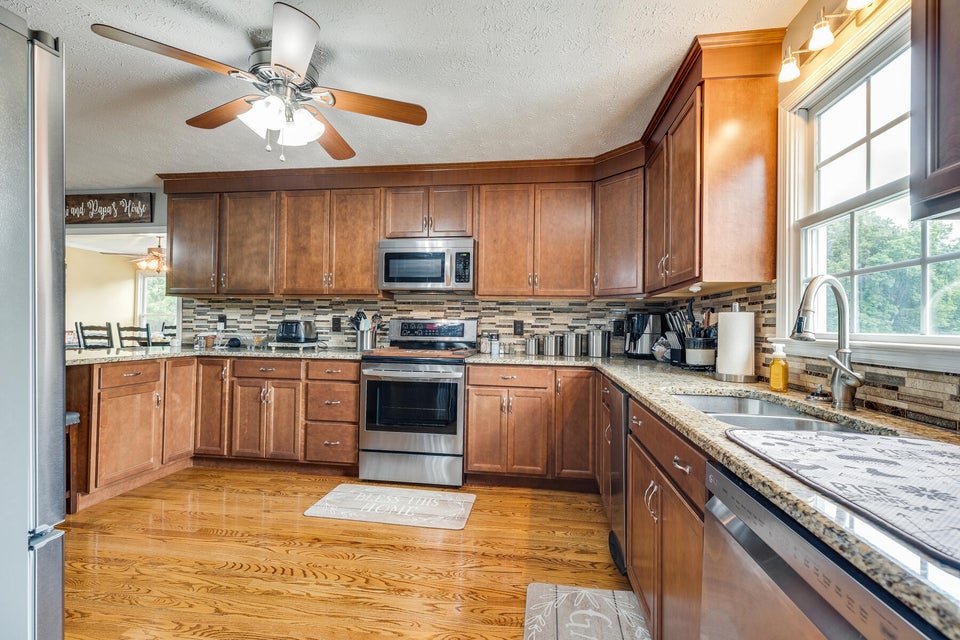 Photo #14: 631 Chadwell Road