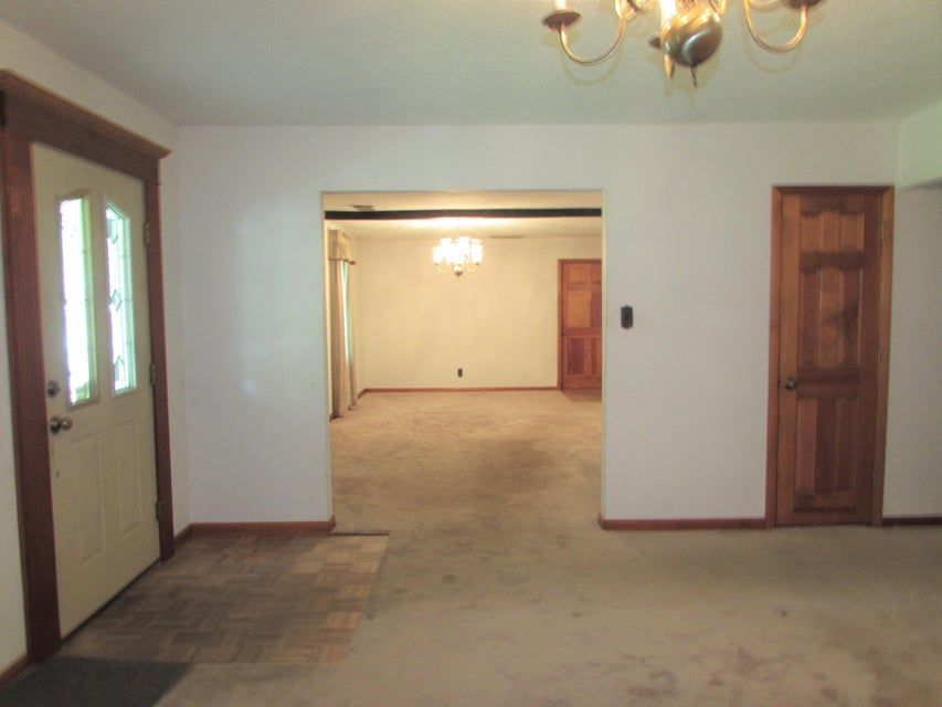 Photo #11: 144 Massey Street