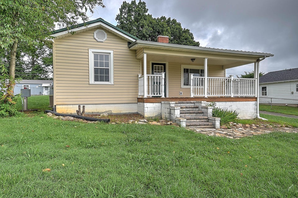 Photo #3: 413 Dogwood Street