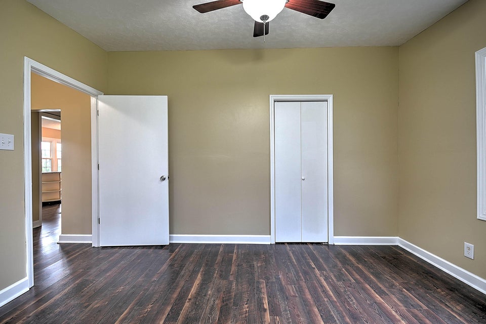 Photo #17: 413 Dogwood Street